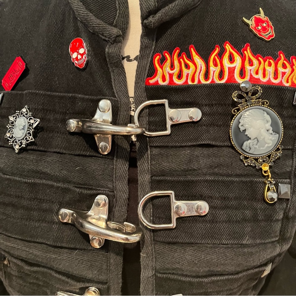 SOLD SOLD SOLD Tripp nyc Upcycled Stone Cold Rage Hellfire Buckle Patch Jacket - Picture 3 of 16
